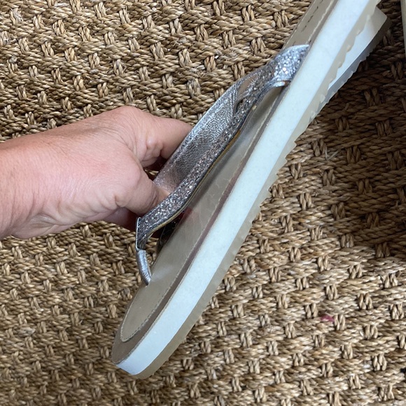 Marc jacobs couture line silver glitter sandals rubber flip flops 9 NIB $140 - Picture 6 of 8